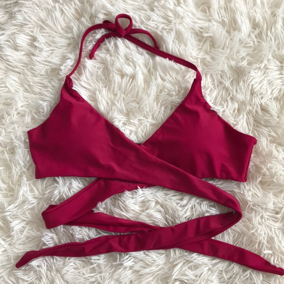 Bikini - Picture 2 of 3